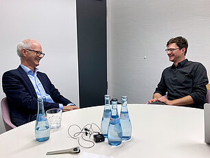 Hans Jürgen Pröhmel beim Podcast Kontaktaufnahme