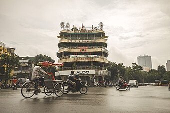 Cam-Hong Mai